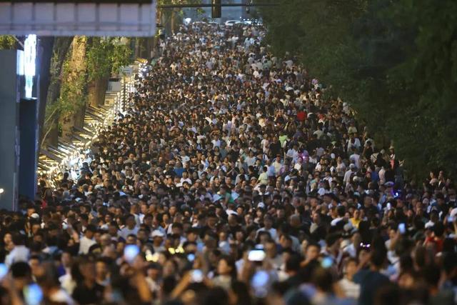来新民大街，重新定义长春夜生活