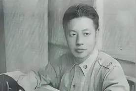 15岁考入黄埔，36岁升中将，同学是邓小平和左权，孙女还是大明星图片