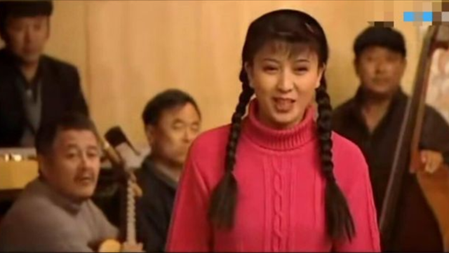 钱再多有什么用？53岁千万身家的闫学晶，每天为32岁儿子操碎了心