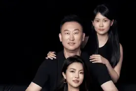 妻子曝青岛男篮主帅刘维伟出轨：带“小三”出入球队，威胁恐吓妻女图片
