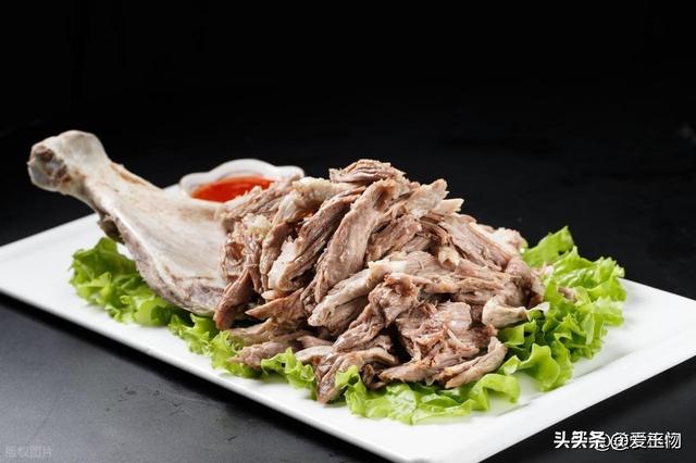 买猪骨头，内行人专挑这2个部位	，肉多骨少，价格比瘦肉便宜一半