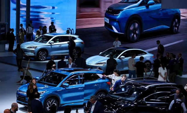 中美暂停关税战，荷兰却骑虎难下！安世半导体控制权争夺白热化