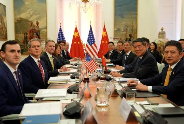 特朗普称聪明人不喜欢我 议员笑了