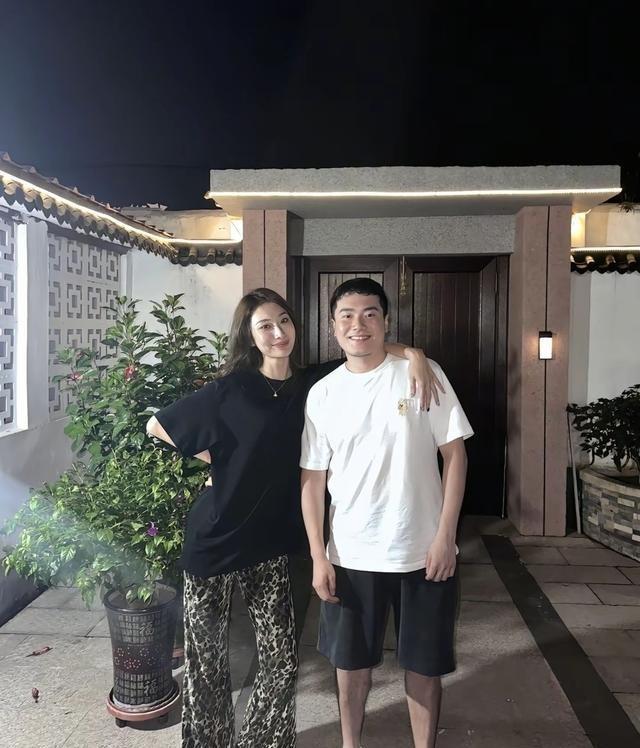 梁靖崑：家庭情况并非大家所想那样，却足够温暖幸福。