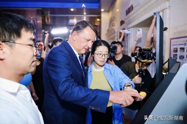 双城联动，盛启冬游！成都文旅携“公园城市”魅力亮相长沙万家丽