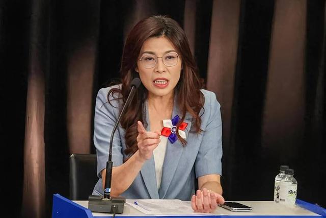 国民党主席位置坐稳，郑丽文摊牌了：两岸不回归和平	，其他是侈谈