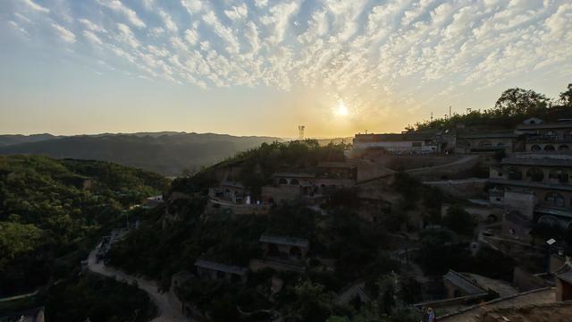 山西深度游—吕梁碛口李家山村