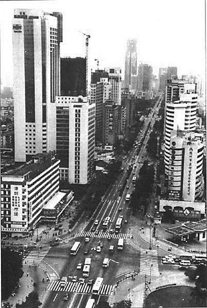 晶报特别报道 | 深南大道：一条路与一座城的共生史