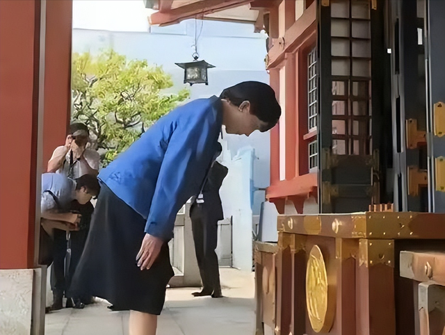 5架无人机围岛，中方不敢击落？反制手段就位，高世连拜鬼都不敢