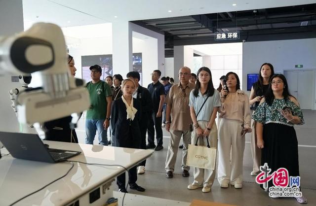 中外媒体浙江行｜沉浸式见证中国数智发展的“浙江答卷”