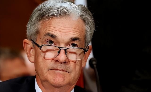 逃不掉了！38万亿债务炸雷，美联储急刹车，中国笑看美国自食恶果