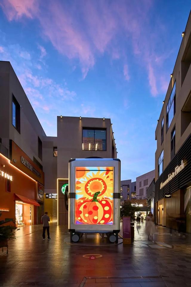 从深业上城到莲花山，这段路绝了！