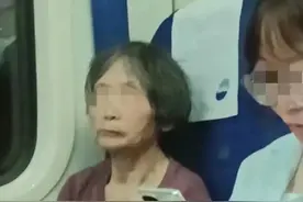 女婿睡卧铺，留丈母娘坐硬座后续：拍摄者再发声，老人反被指责图片