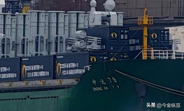 解放军新招！货轮秒变武库舰，千艘导弹齐射，海战格局恐将大变？