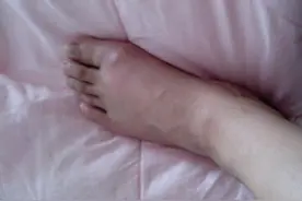 双脚这2处异常，不论男女，多是被癌症找上门了，趁早去医院检查图片