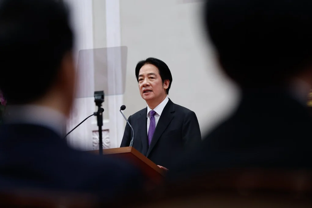 赖清德天塌了，特朗普为了和大陆谈，对台态度大变，拒批4亿军售