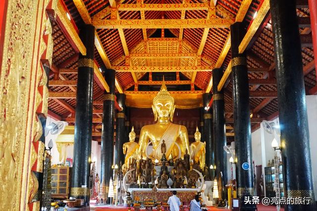搭乘高铁去老挝，老挝旅行日记：琅勃拉邦（阿汉寺、迈佛寺）