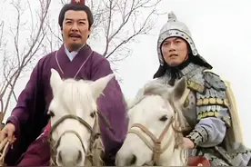 许褚单挑蜀汉五虎将只有两场必输，另外三场都有可能战平或打赢？图片