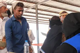 联合国粮食署宣布暂停对也门北部胡塞控制区的粮食分配图片