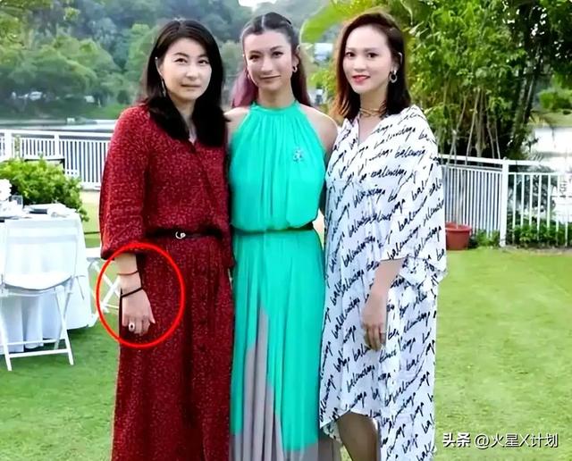 霍震霆没想到，44岁儿媳郭晶晶再次官宣喜讯	，让整个阔太圈沉默了