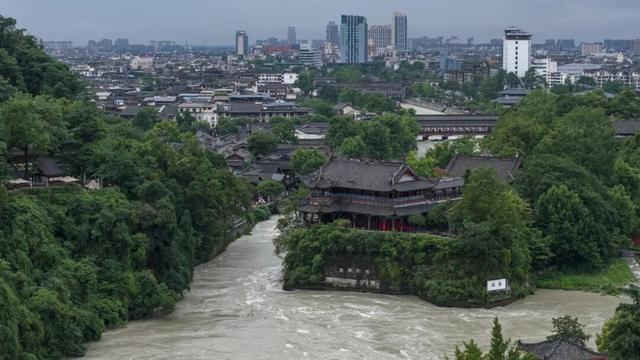 金融街电讯/杜猛 马克龙来中国专门打卡双遗产