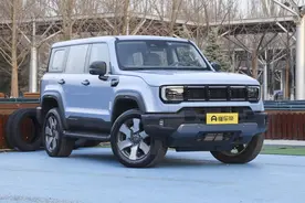 新车 | 纯电续航152公里/1.5T增程硬派SUV 北京BJ40魔核电驱版实拍图片