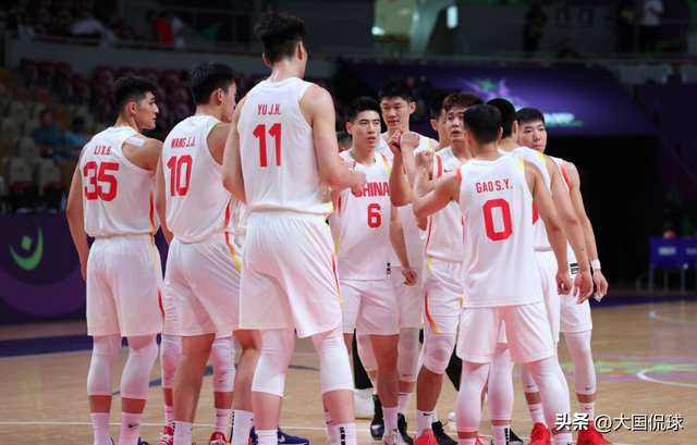 中国男篮晋级8强！2人表现满分，3人最差，郭帅培养出NBA级后卫