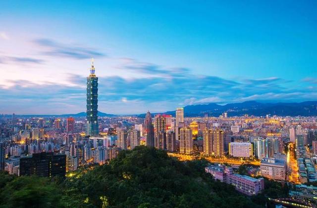 台胞参加九三阅兵，刚落地北京，就送赖清德一句话，民进党破防了