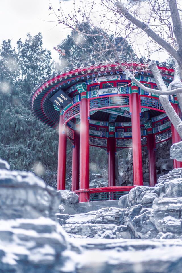 雪落红墙才是北京！4 个必去打卡地，随手拍都是古风大片
