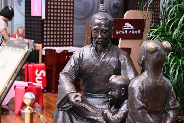 城市限定！这座火车站，随处可以“拆盲盒”！