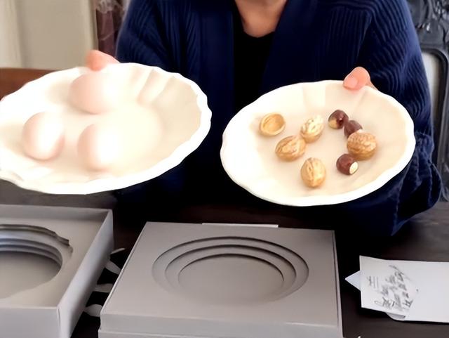 陈凯歌前妻洪晃晒京郊院子，空地上百平，爱马仕被她拍出廉价感