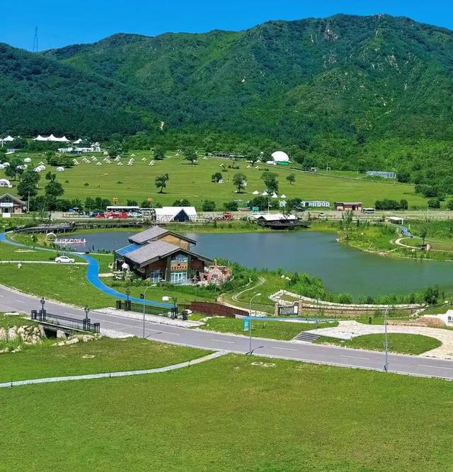 张家口赤城海坨山谷是有钱人的世界,普通人可以看看美景