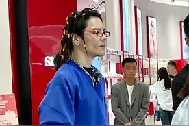 盘点向佐的奇葩离谱造型，郭碧婷是怎么受得了的？图片