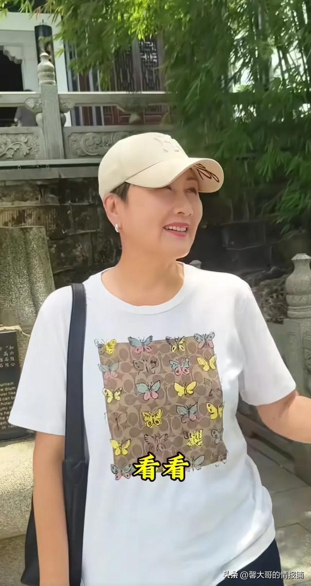 明星张凯丽现身石鼓书院，还是那么年轻，称衡阳是她和先生的福地