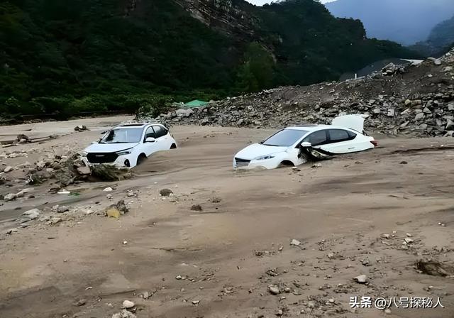 揪心！18人到承德避暑遇山洪，凌晨3点被叫醒逃生，4辆车全被冲走