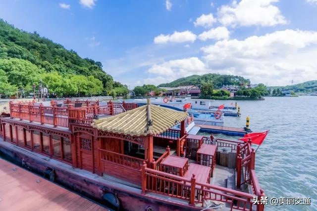 跟着交通去旅行｜一湖双镜 舟行古今 东钱湖“双”航线勾勒水墨与烟火双面美学