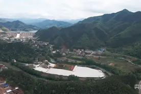 湖南蓝山：工厂化鳗鱼养殖 新型产业促发展图片