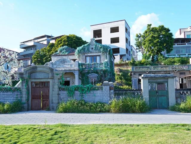 来厦门旅游偶遇张予曦、毕雯珺!追热剧游厦门新玩法~
