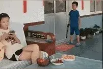 开心一刻GIF动图合辑:我有搞笑故事，你有微微一笑吗图片