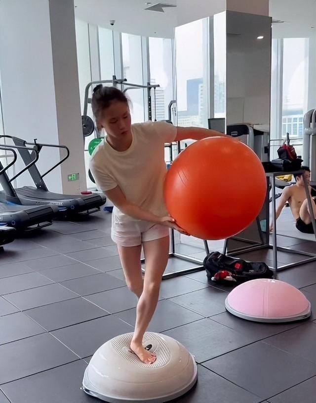 这一次当众落泪的陈芋汐，给全红婵提了个醒，原来周继红说的没错