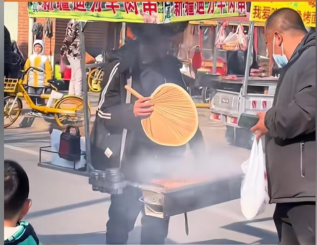 继尔滨后又一批受害者出现！天津：这样哄孩子的歌你从未对我唱过
