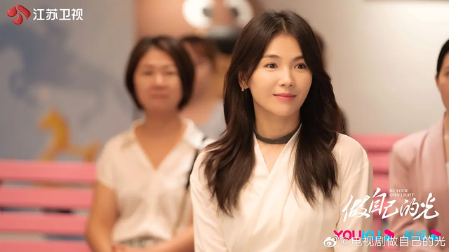 欠债人妻疯狂逆袭《做自己的光》刘涛秦海璐爽剧够狠吗？