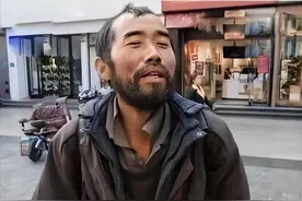 839分的高考状元！人大毕业流浪街头，家人：他扔掉手机全国溜达图片