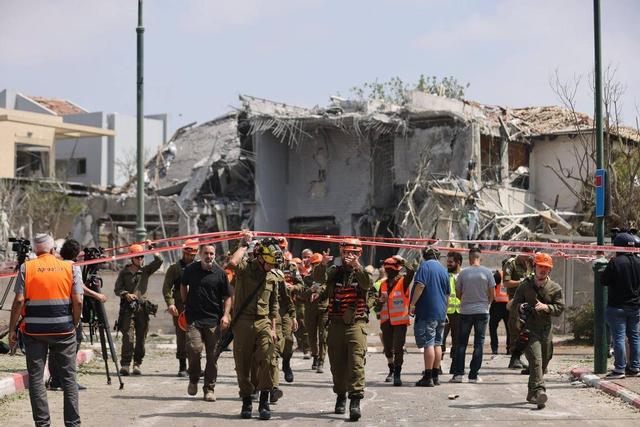 回家变闯鬼门关，停火协议后以军划黄线，加沙民众惨遭无人机开火