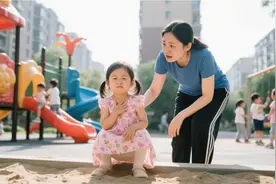 孩子被老师打，家长该硬刚还是忍气吞声？这3个方法快用起来图片