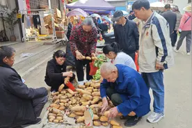 必看！广西三月三跟着这份攻略，打卡桂林这些不能错过的圩市图片