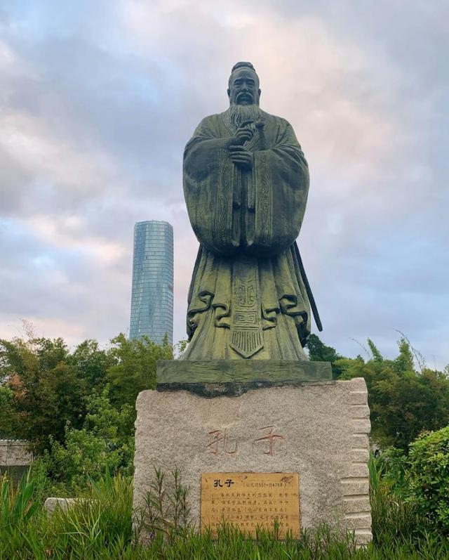 厦门园博苑八景，杏阁远眺、水月光华、墨杉奇色等，都是网红景点