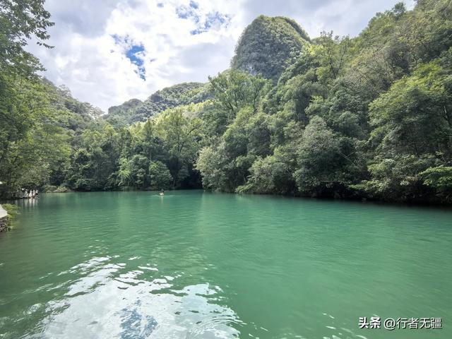 多彩贵州自驾游之荔波小七孔:山水秘境中的翡翠画卷