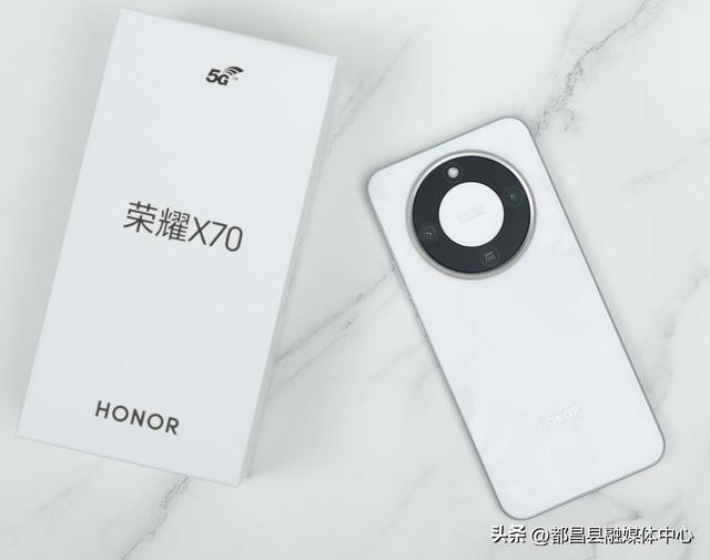 2025公认“续航最佳”的5款手机，入手无需太贵，512GB最高2549元