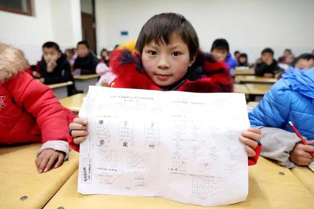 教育部扔下重磅炸弹：2026年开始，全国一律不准再买校外商业试卷